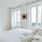 Large Apartment In Marais - 4 Adults