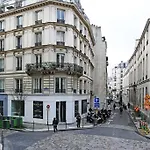Large Apartment In Marais - 4 Adults